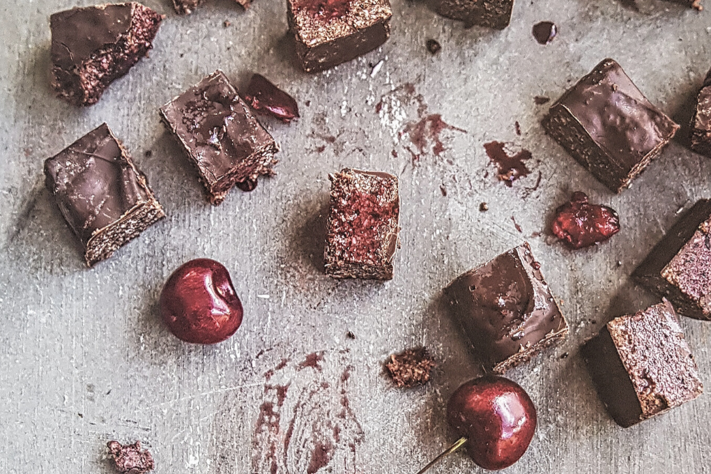 Vegan Chocolate Cherry Bites